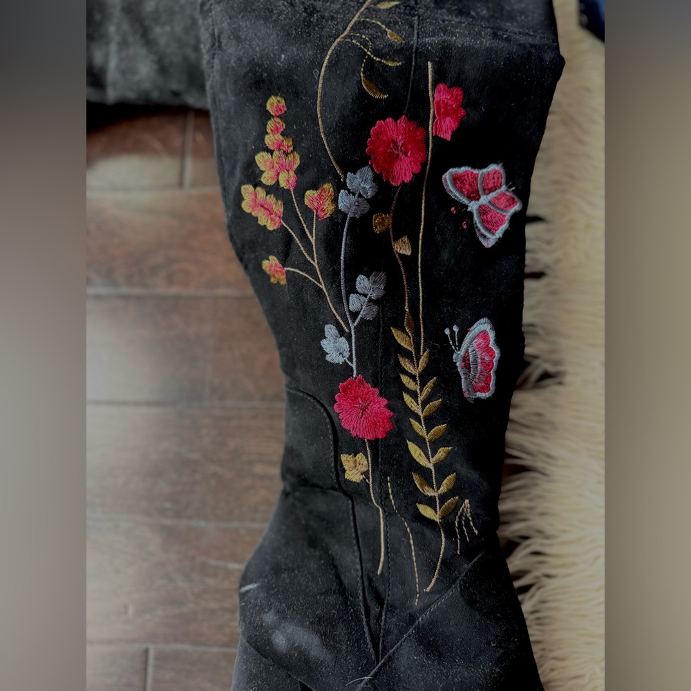 Nanette Lepore Lisette Embroidered Black Knee-High Women's Boots - Picture 7 of 9